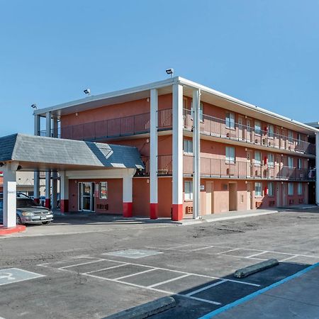 Pueblo Inn Exterior foto